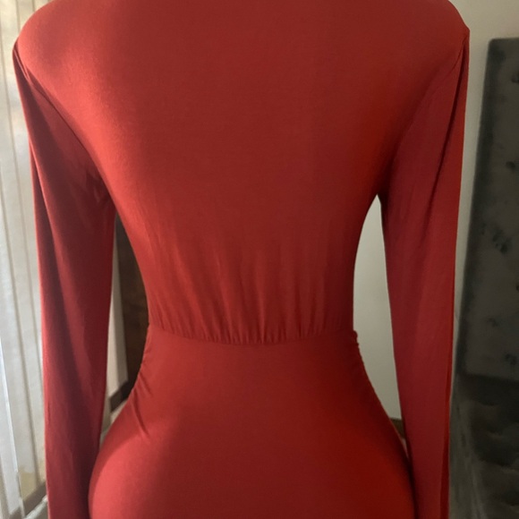 Dress - Picture 7 of 7